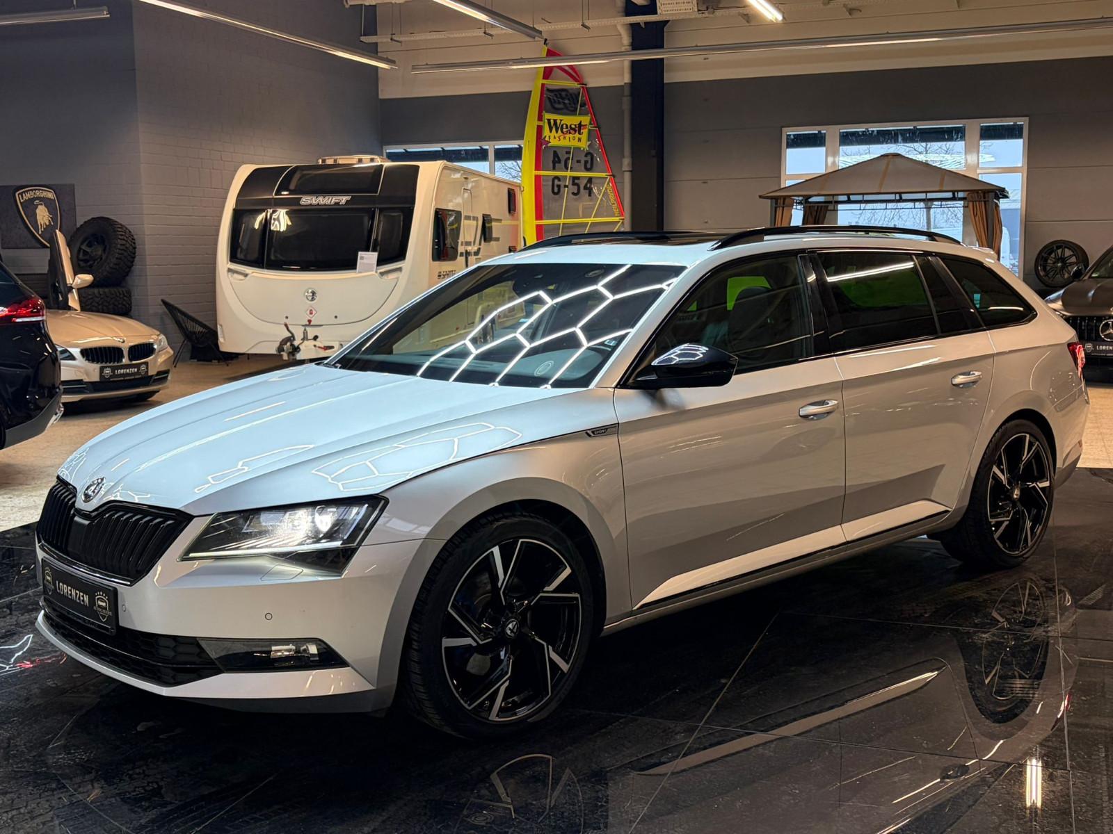 Skoda Superb Combi Sportline DAB+ Pano ACC Kamera AHK
