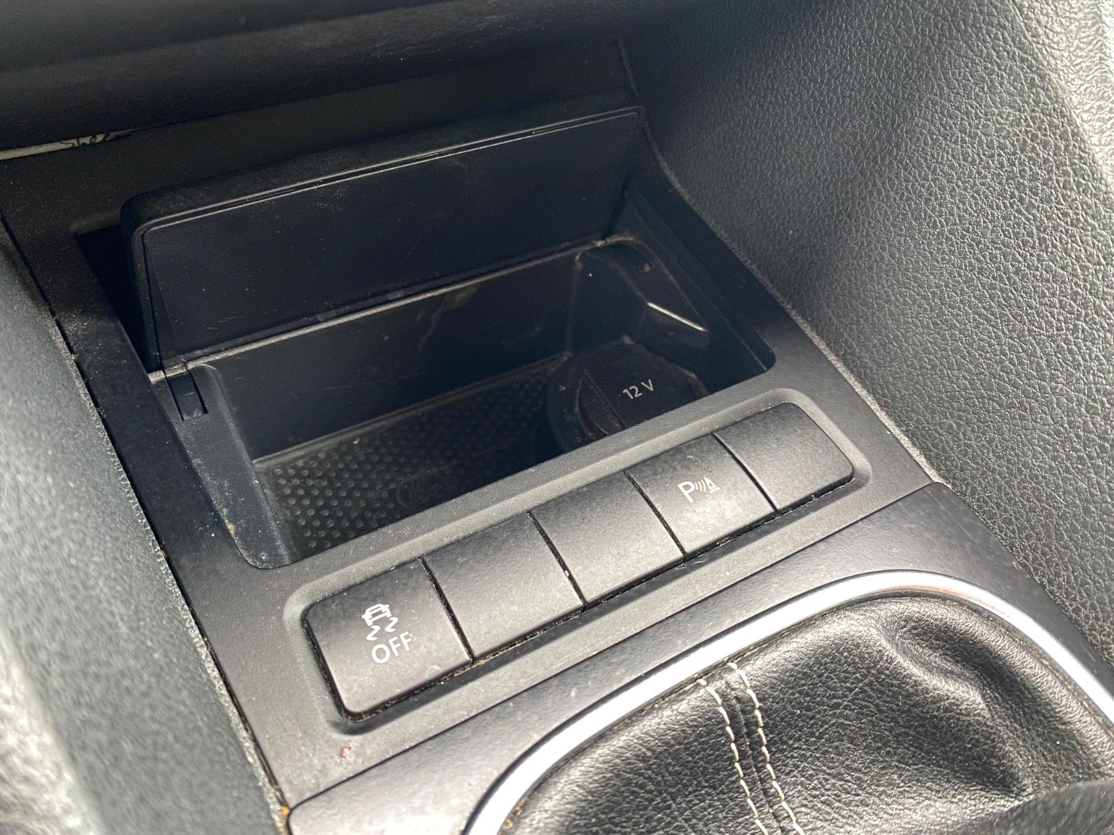 Volkswagen Golf 2012 — photo 25