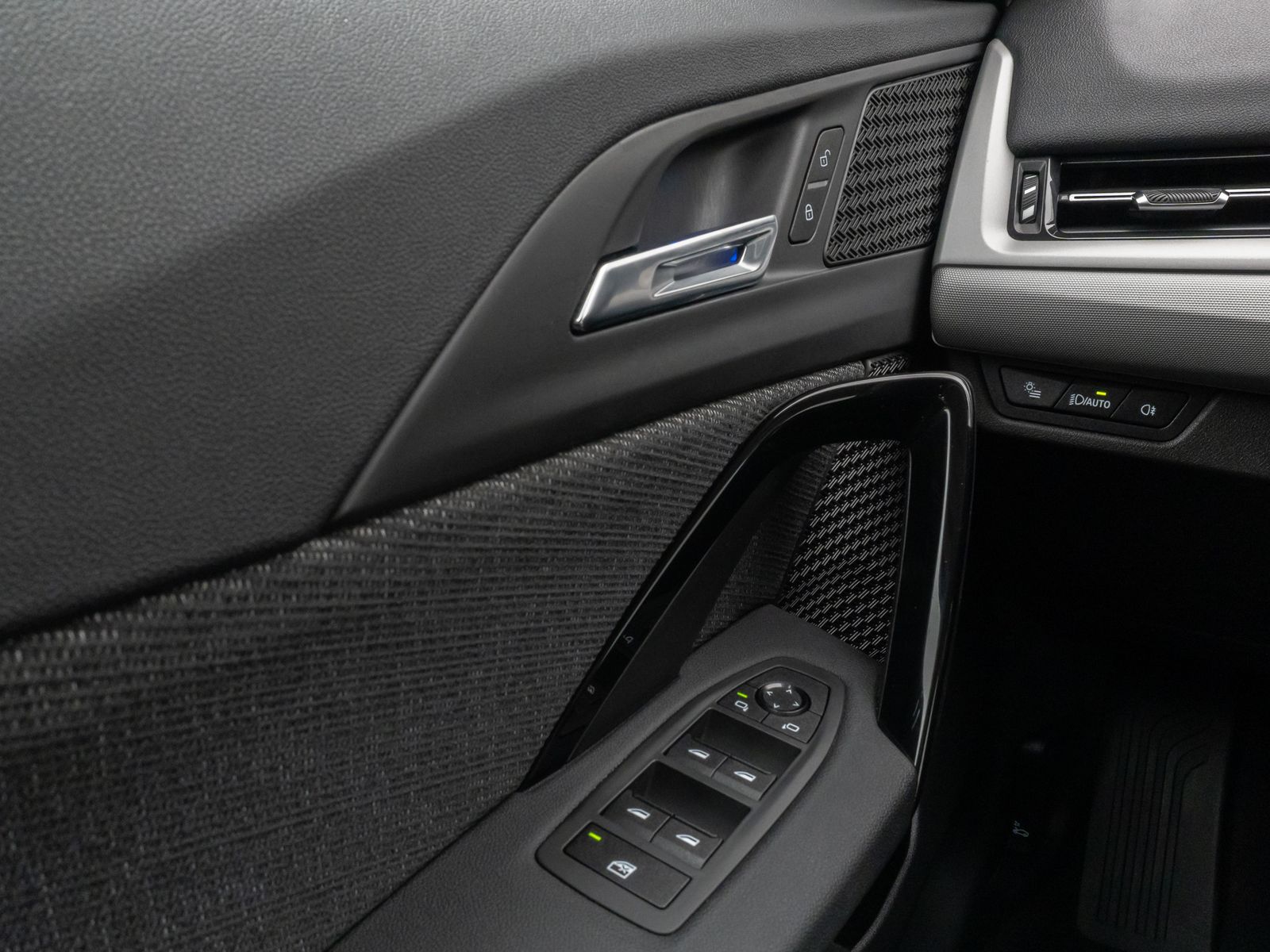 Fahrzeugabbildung BMW X1 sD18i Kamera CockPit+ DAB DrivingAssist LED