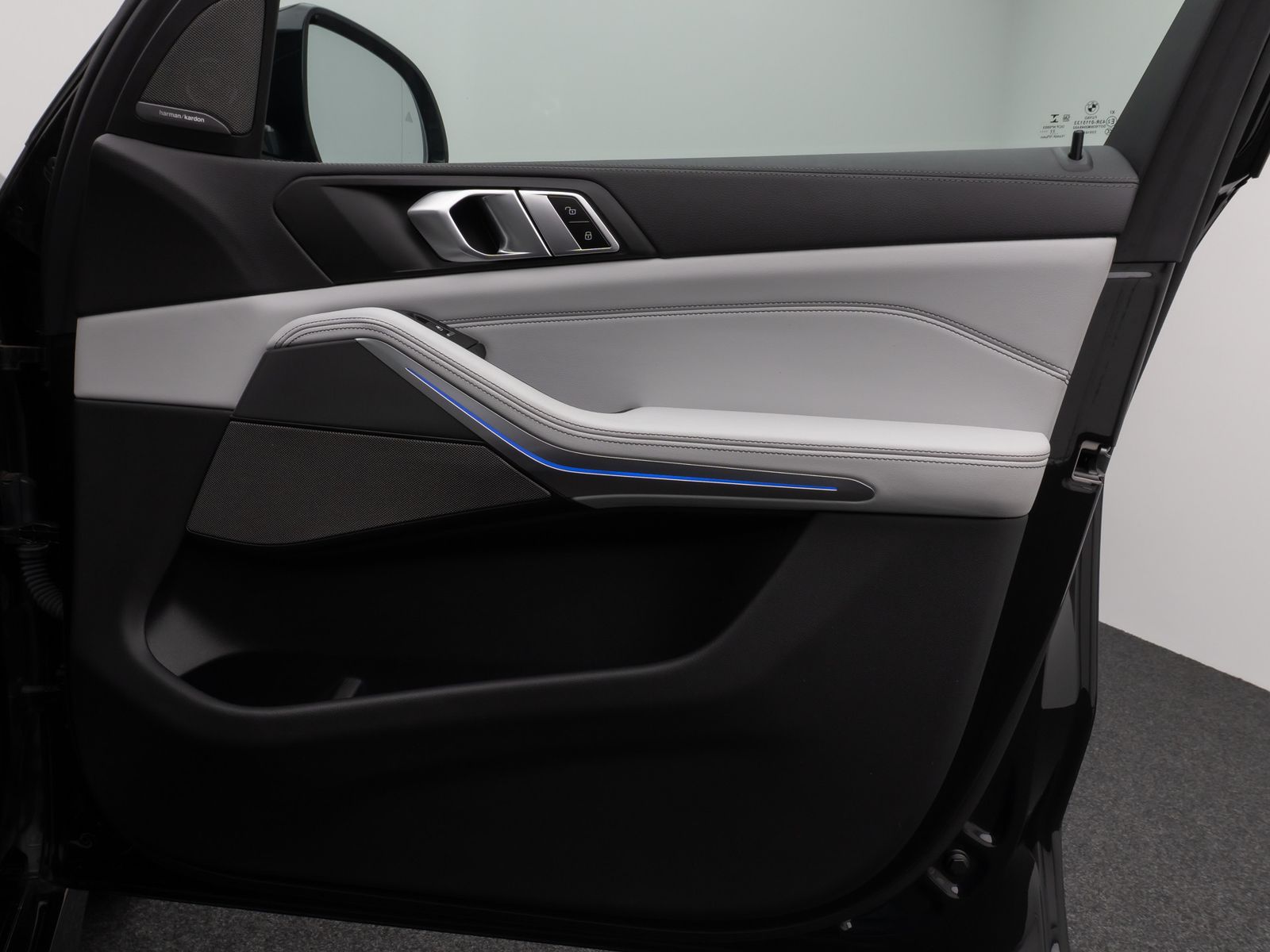 Fahrzeugabbildung BMW X5 xD30d M Sport 360°HUD DAB H/K ACC Komfort 21"