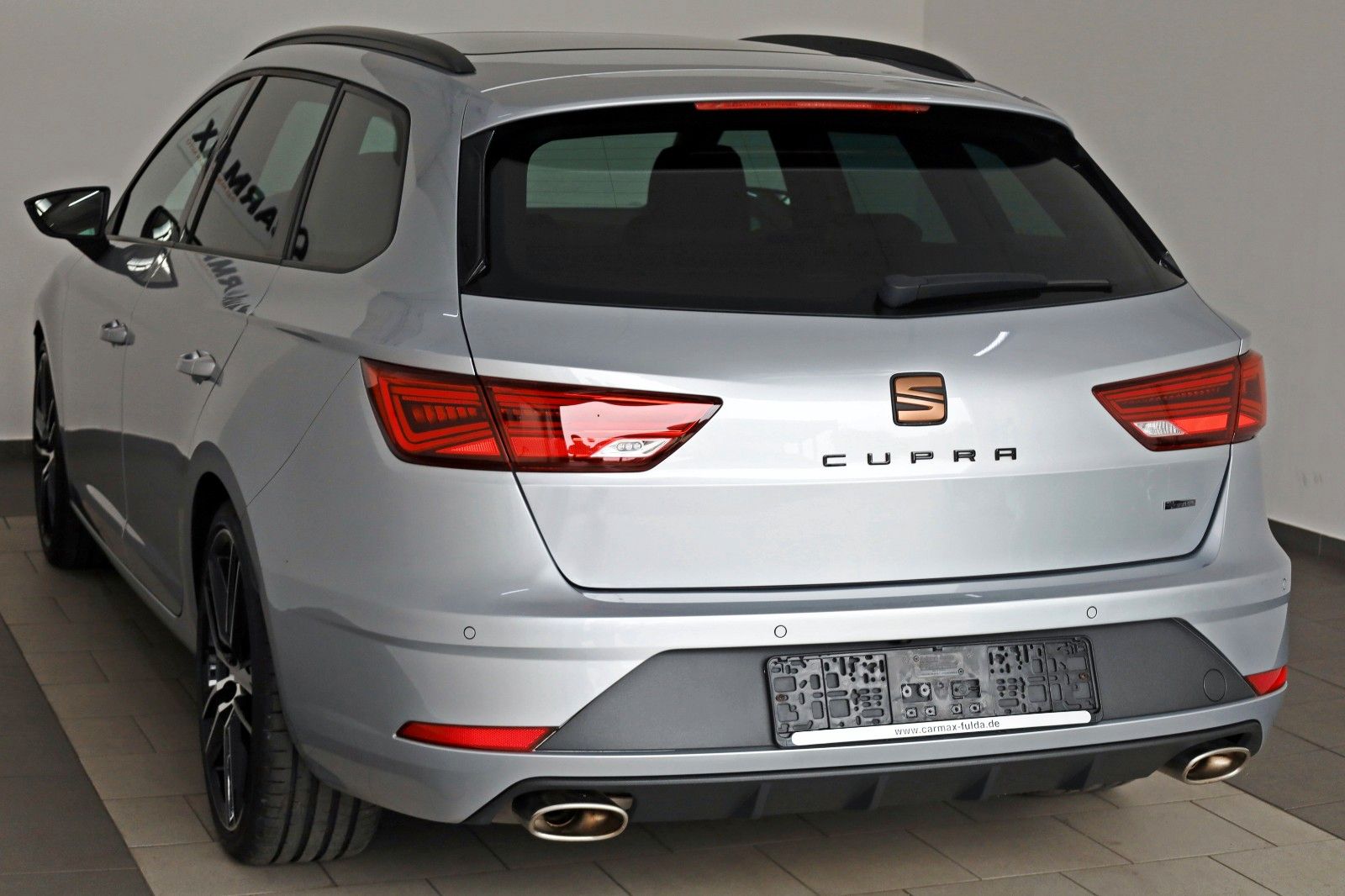 Fahrzeugabbildung SEAT Leon ST Cupra 300 4Dr.,T.Leder,Navi,Kamera,Panor