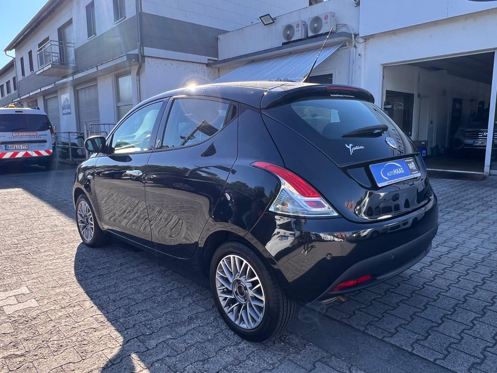 Lancia Ypsilon Gold *Klima*Einparkhilfe *Bluetooth