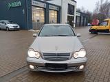 Mercedes-Benz C 200 KOMPRESSOR,NAVI;SZH;AHK;TEMPOMAT - gebrauchte Mercedes-Benz C 200 aus dem Jahr 2006