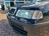 Skoda Octavia Combi RS Xenon DAB Teilleder AHK - Skoda Octavia aus 2004: Kombi