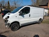 Renault Trafic ohne Motor und Getriebe - gebrauchte Renault Trafic aus dem Jahr 2005