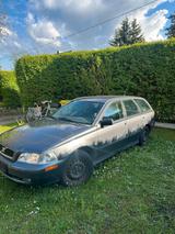 Volvo V40 Motor 1.8 - gebrauchte Volvo V40 aus dem Jahr 2003