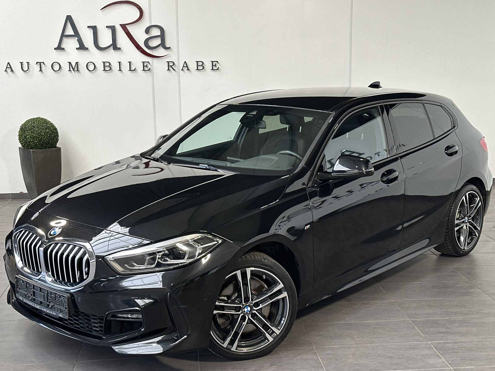 Fahrzeugabbildung BMW 120i Aut. M-Sport NAV+LED+SHZ+LHZG+HIFI+ACC+18ZO