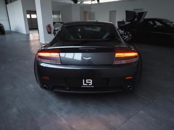 2010 Aston Martin V8 VANTAGE 照片 7