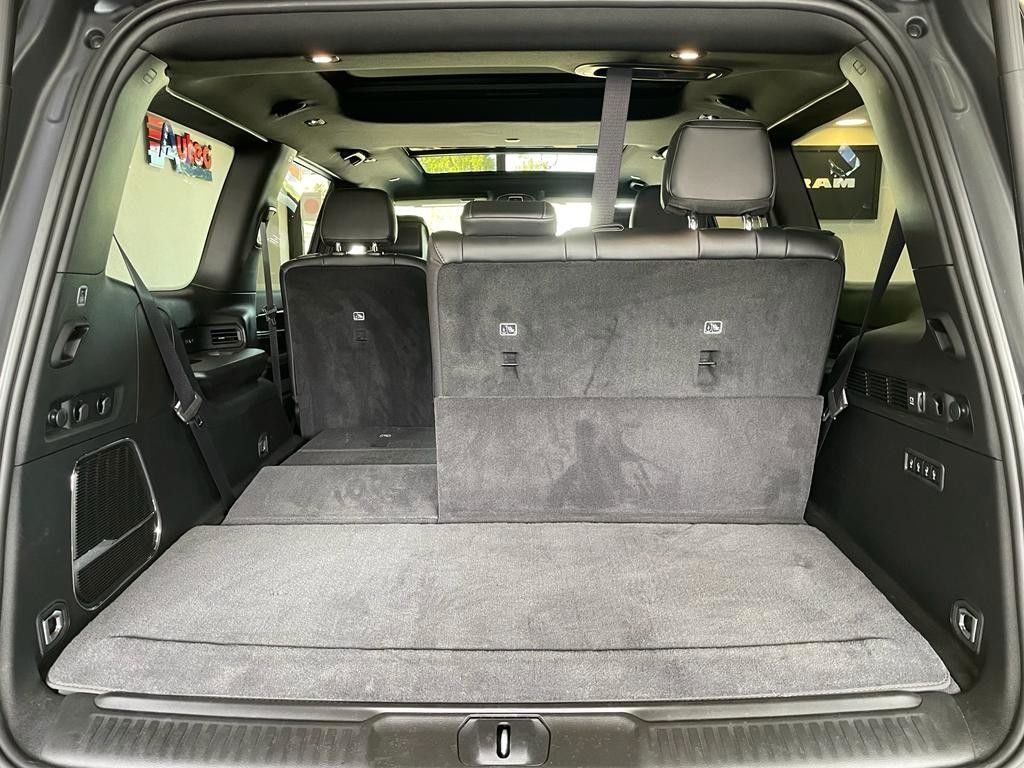 Fahrzeugabbildung Jeep WAGONEER SERIES II 5.7L-V8 E-TORQUE-PANORAMA