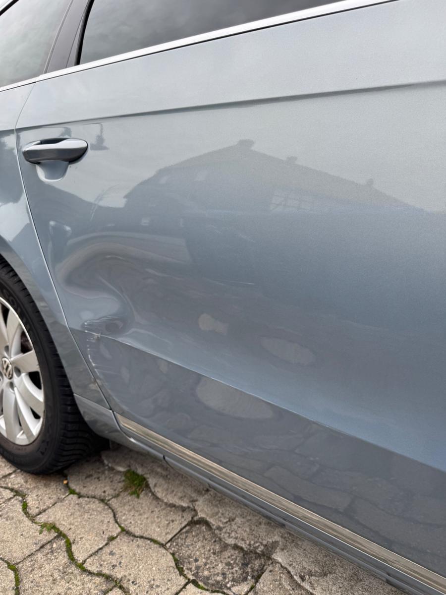 Volkswagen Passat 2011 — photo 8