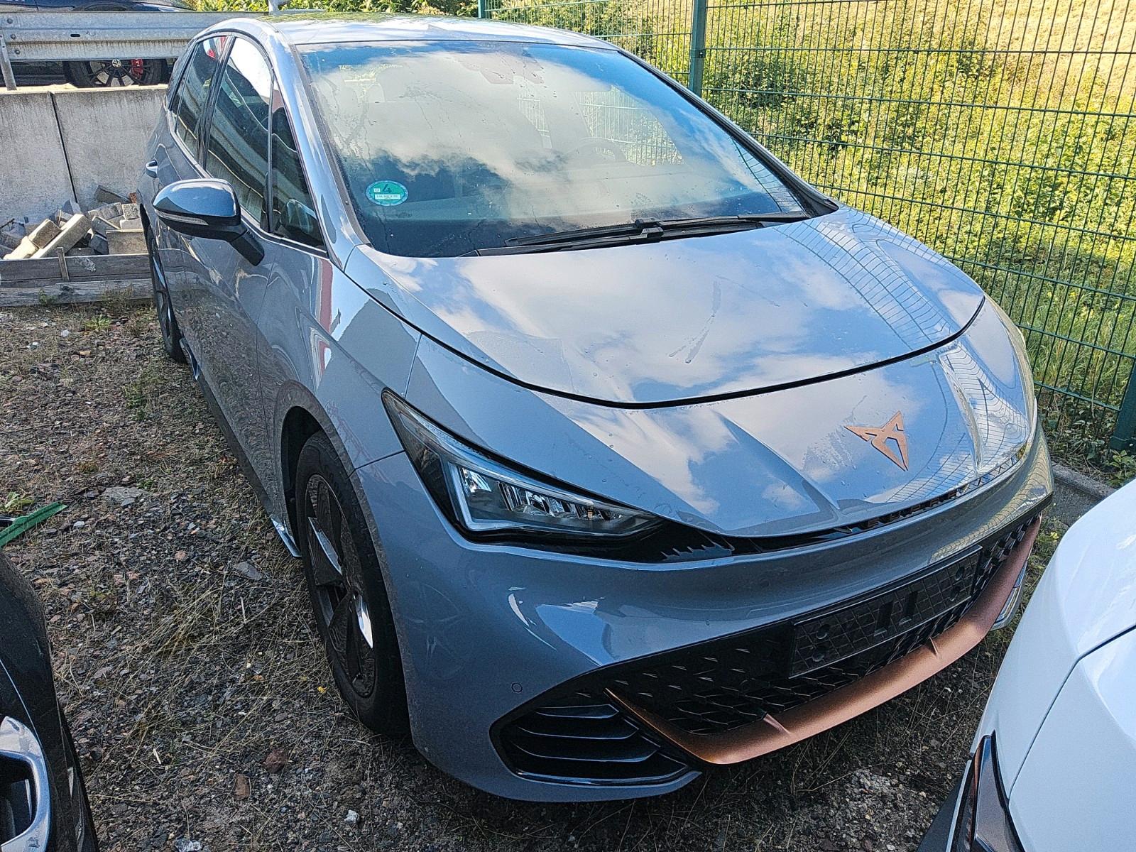 Cupra Born 150 kW ( 58KW) SHZ+MIRROR+LED+PDC v+h