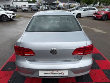 Volkswagen Passat - 10