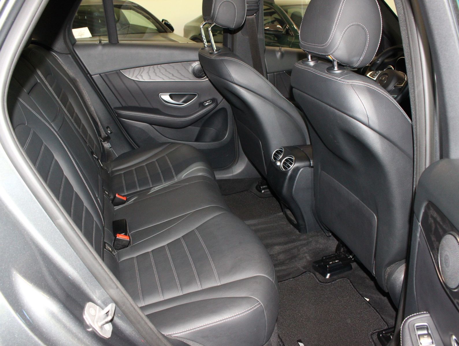 Fahrzeugabbildung Mercedes-Benz GLC 250 4MATIC AMG Line *PNRM*360 Kamera