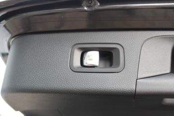 Fahrzeugabbildung Mercedes-Benz GLC 400 d 4Matic Pano+Burmester+20"