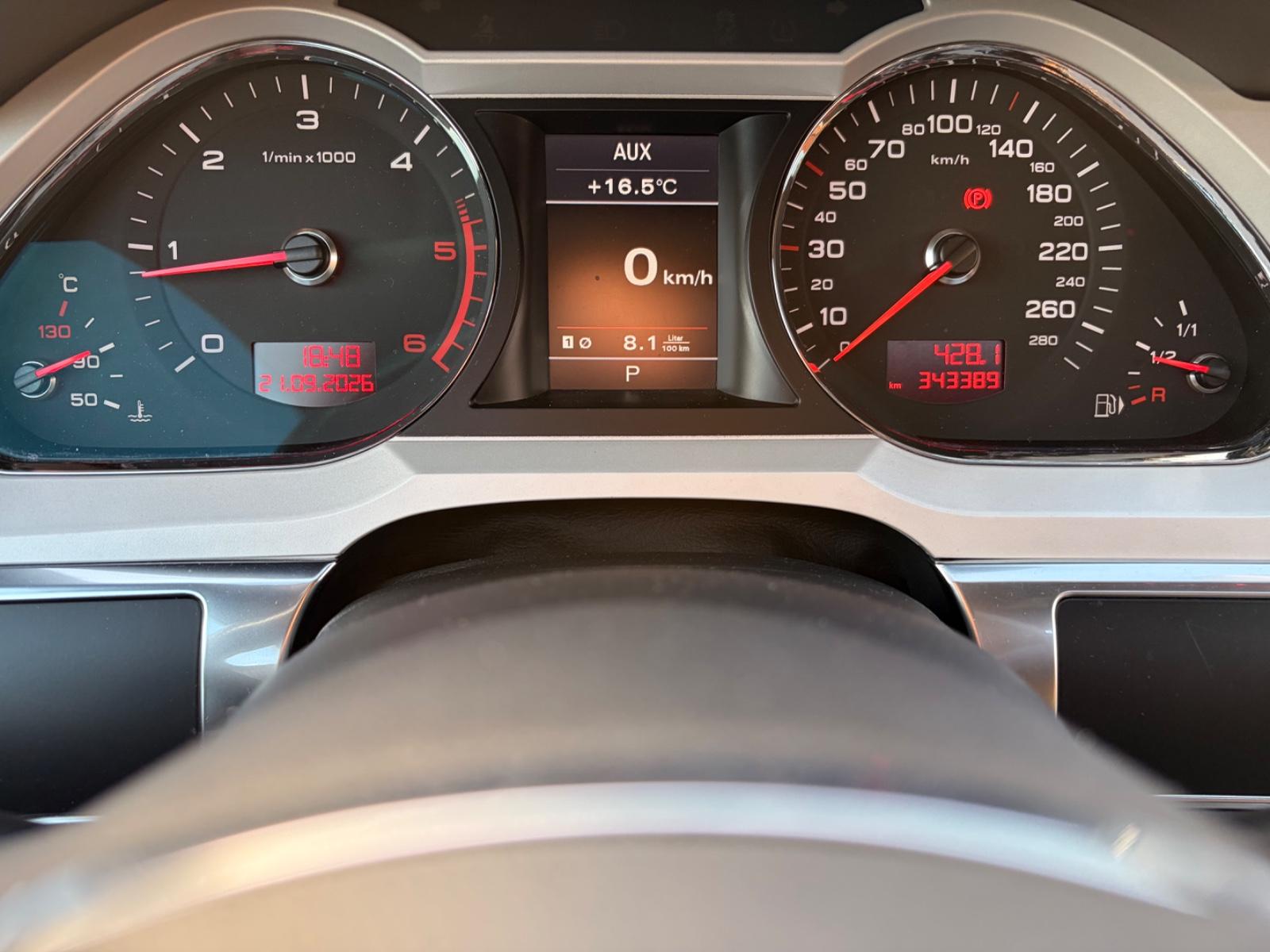 Audi A6 2011 — photo 14