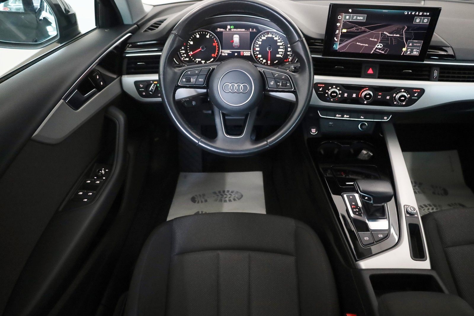 Fahrzeugabbildung Audi A4 Avant 35 TDI advanced Navi,LED,Panorama,SH,