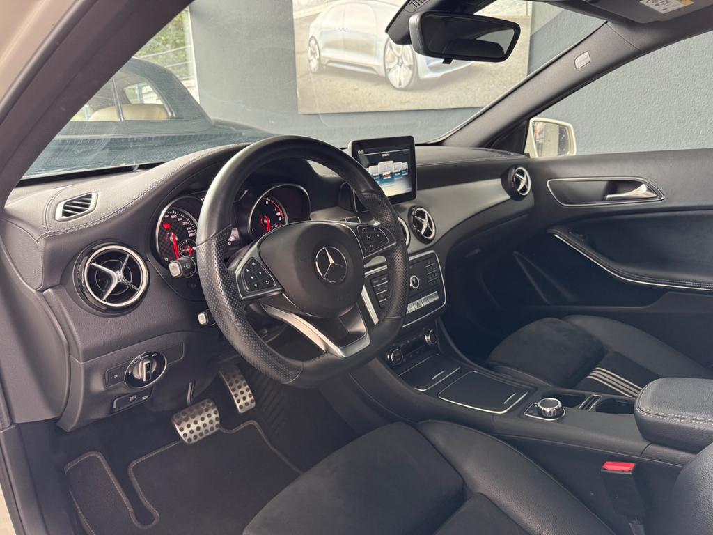 Mercedes-Benz A 220