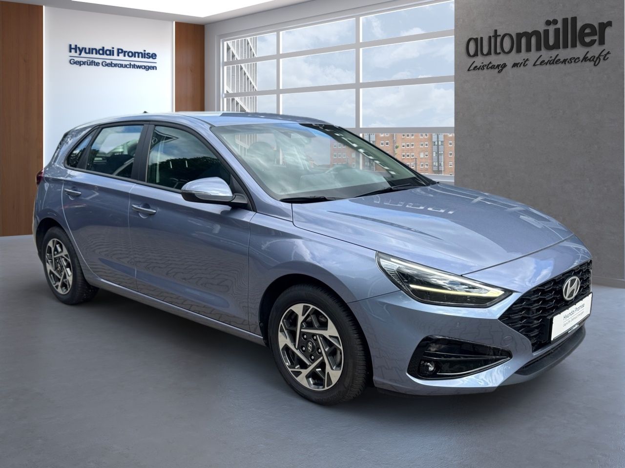 Fahrzeugabbildung Hyundai i30 PRIME KAM*LED*NAVI*SHZ*LHZ*PDC*CARPL*2Z-KLIM