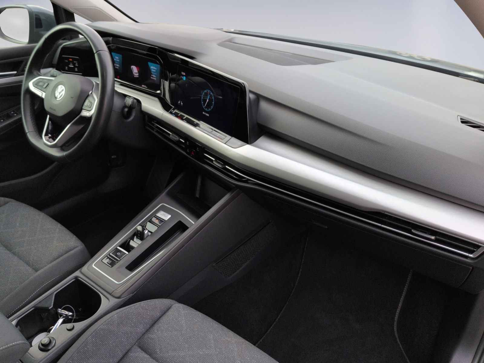 Golf VIII Variant 2.0 TDI DSG Life LED+AHK+NAVI