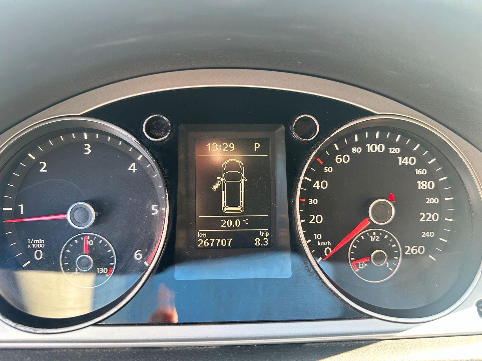 Volkswagen Passat 2012 — photo 9