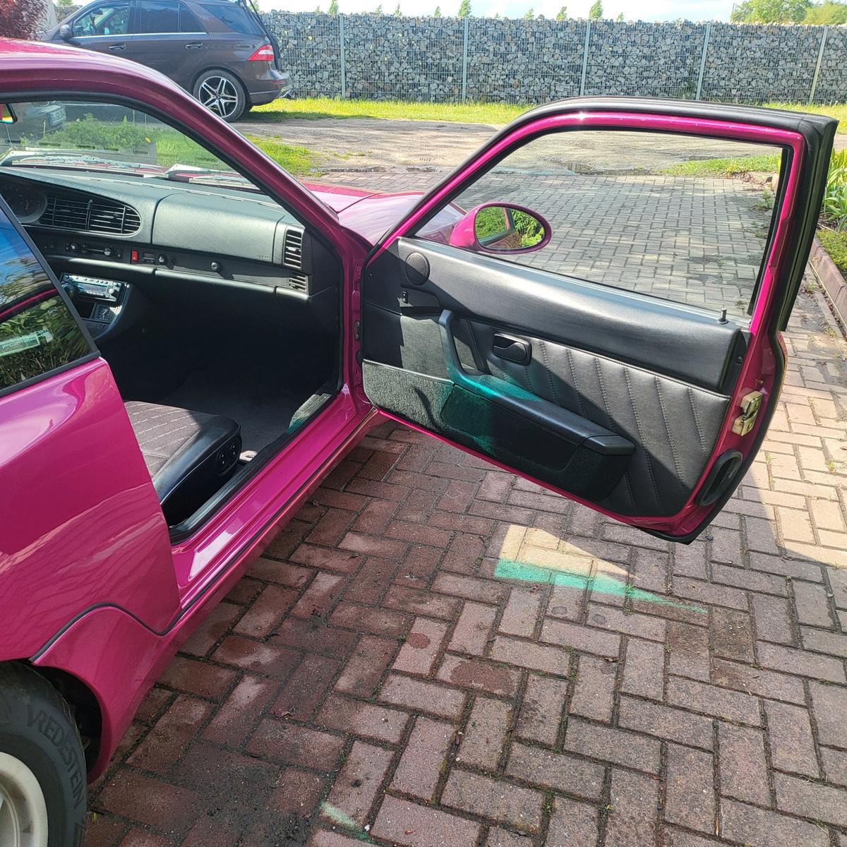 Porsche 968 in Sternrubin/Schwarz extrem selten TOP 