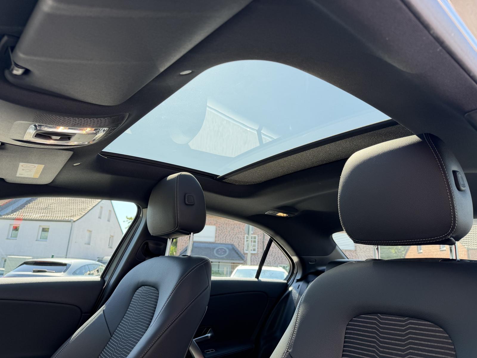 Mercedes-Benz A 250 e 8G-DCT Progressive | Pano | LED | DAB
