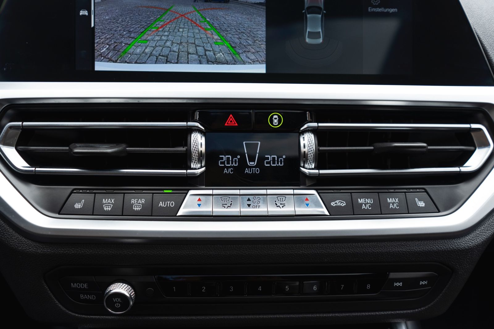 Fahrzeugabbildung BMW 330iX M-Performace HUD LED HIFI KAM TOTW ALC