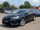 Toyota Avensis Sports Edition HU neu/Navi/SHZ/AHK - Toyota Avensis mit Diesel-Antrieb: Kombi