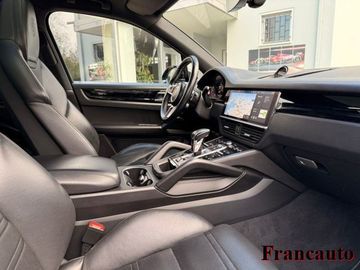 Porsche Cayenne - 6