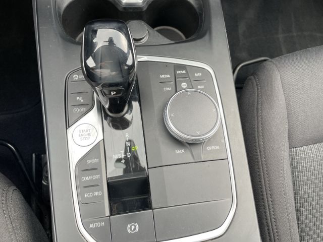 Fahrzeugabbildung BMW 118 i Advantage Autom. Navi, Sitzheizung, Tempom