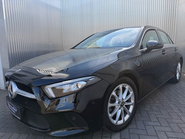 MERCEDES-BENZ A 180 Automatik Garantie Top Zustand