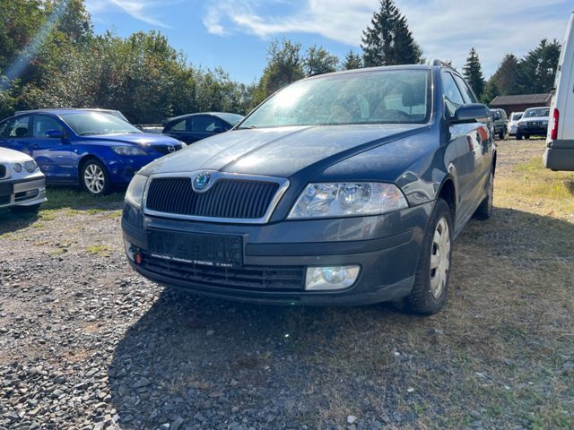 Skoda Octavia Combi Ambiente 4X4 Allrad/Klimaanlag/SHZ