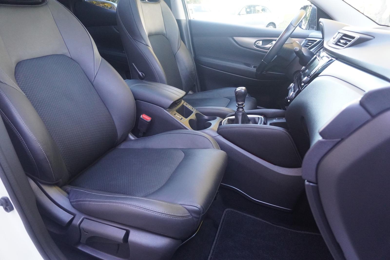 Nissan Qashqai 1.3 Tekna LED Navi Panorama 360° AHK