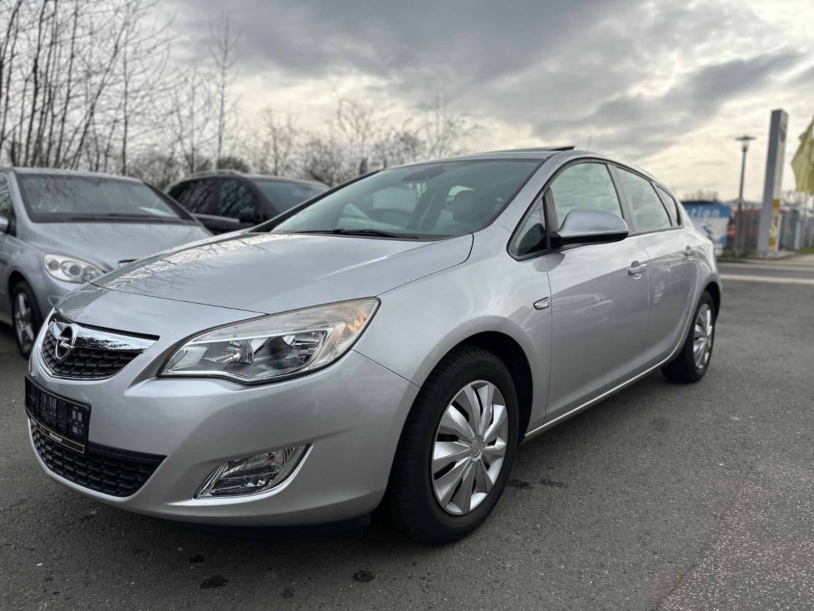 Opel Astra J Lim. 5-trg. Design Edition/TÜV NEU