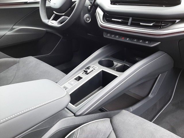Fahrzeugabbildung Skoda Elroq 85x Sportline AHK Matrix Kamera HuD 21"