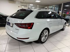 SKODA Superb Combi 2.0 TDI Style/ACC/PANO/AHK/CAM/8-FA
