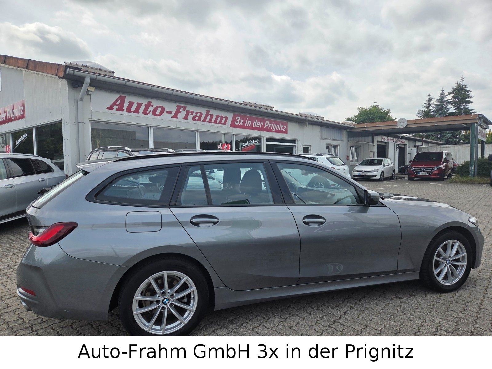 BMW 320 3 Touring 320 d xDrive LED NAVI foto 3