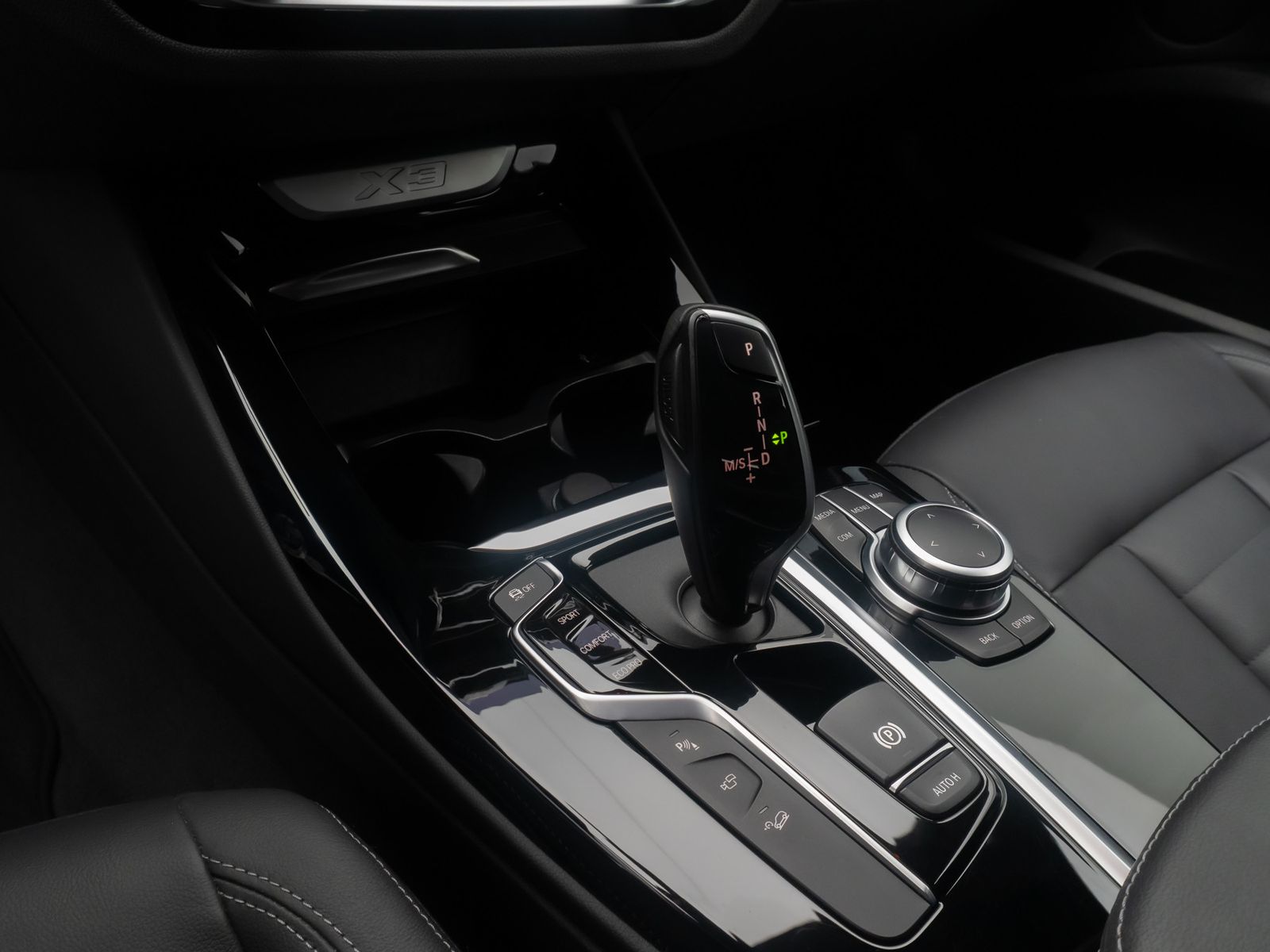 Fahrzeugabbildung BMW X3 xD30i 360&deg;DAB Memory CockpitPlus Leder 18Zoll