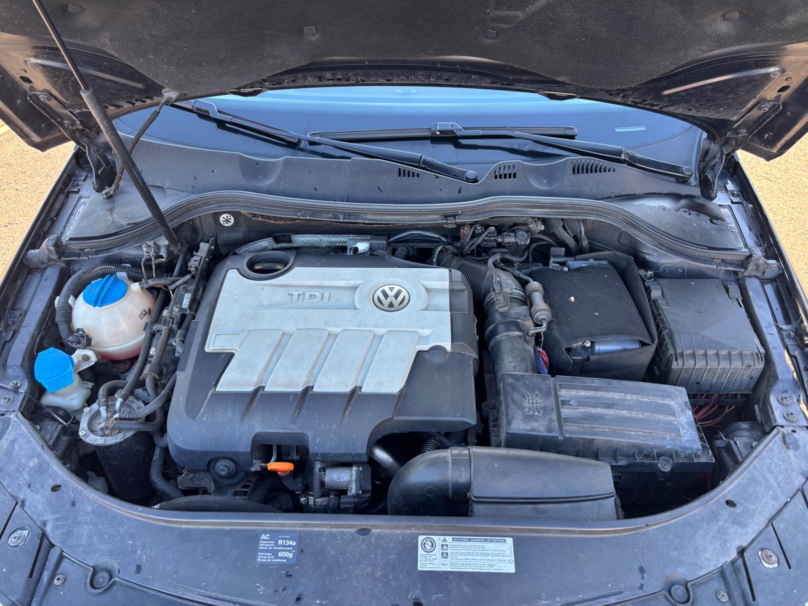 Volkswagen Passat 2010 — photo 13
