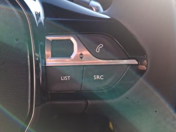Peugeot 2008 Allure 1.2 PureTech 130 LED+SHZ+Alcant.+PDC