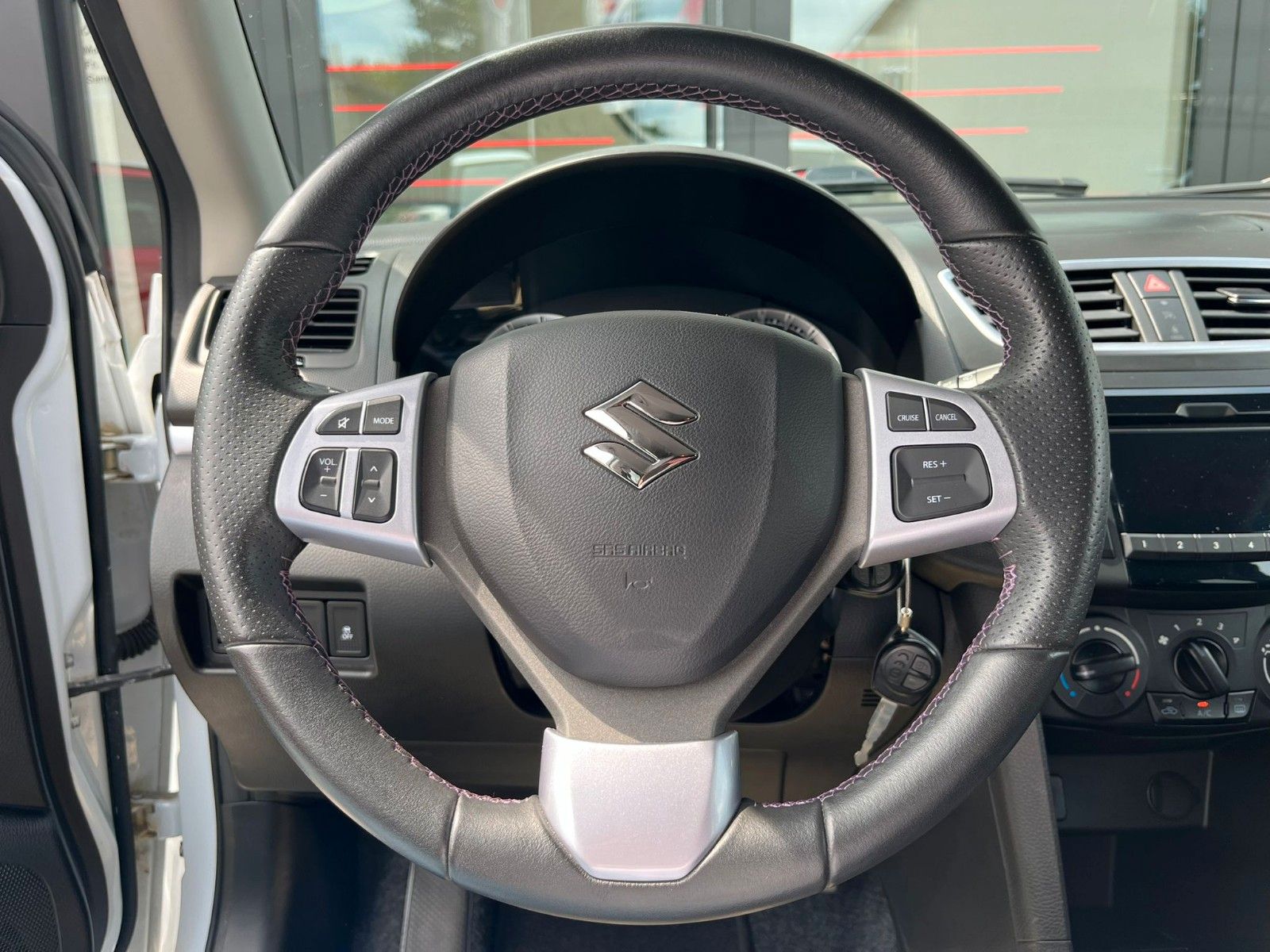 Fahrzeugabbildung Suzuki Swift X-TRA