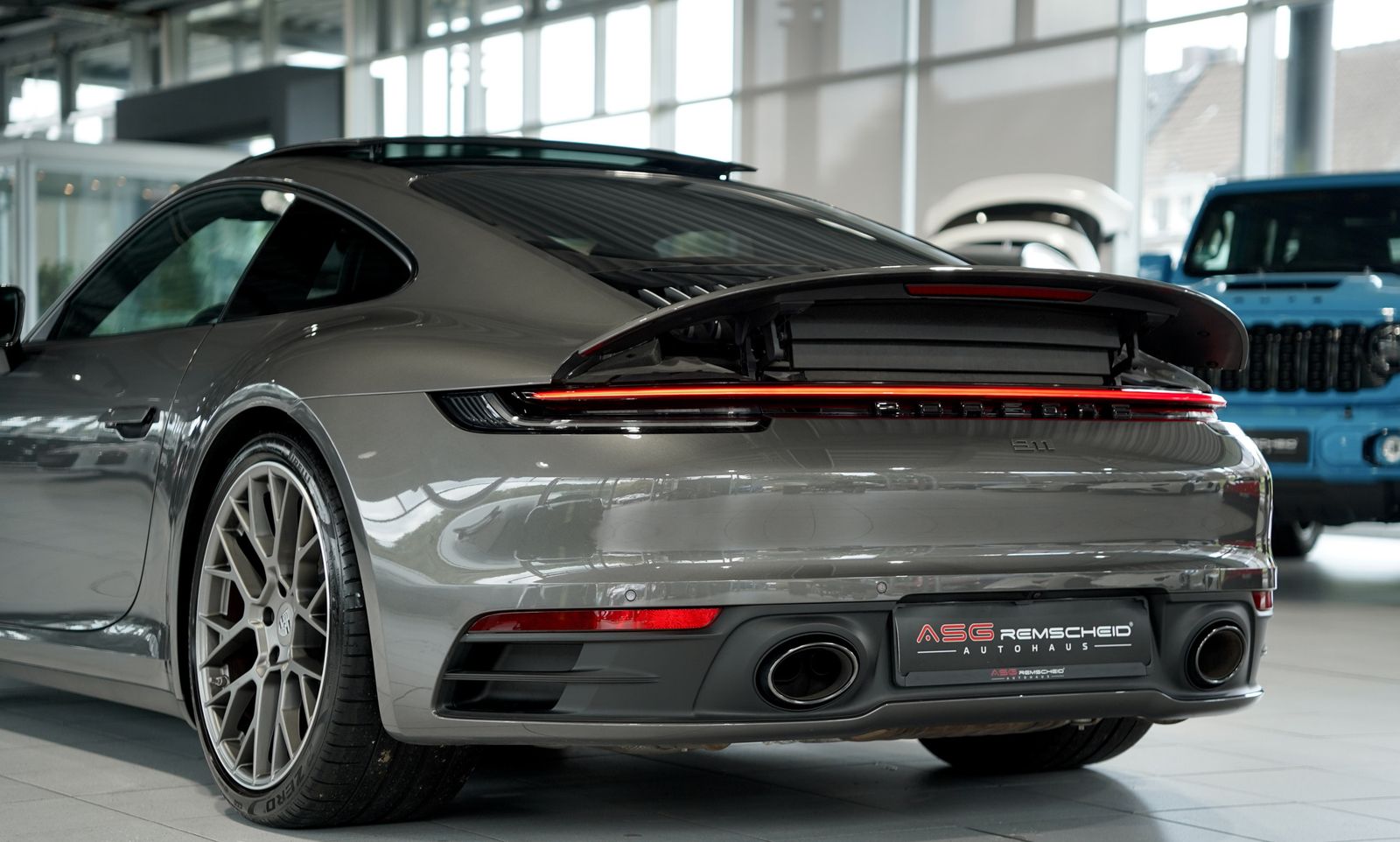 Porsche 992