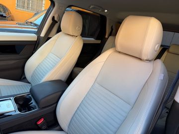 Land-Rover Discovery Sport - 12