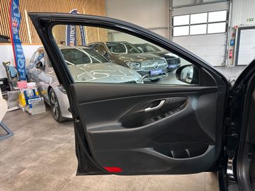 Hyundai i30 Premium *LED*Navi*Spurhalteass*