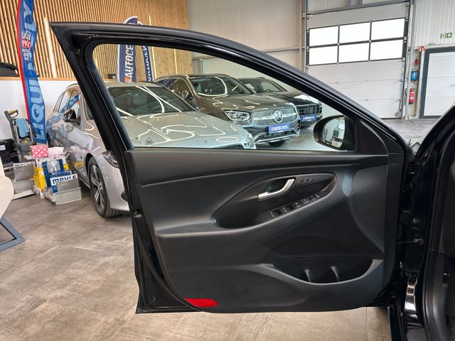 Hyundai i30 Premium *LED*Navi*Spurhalteass*