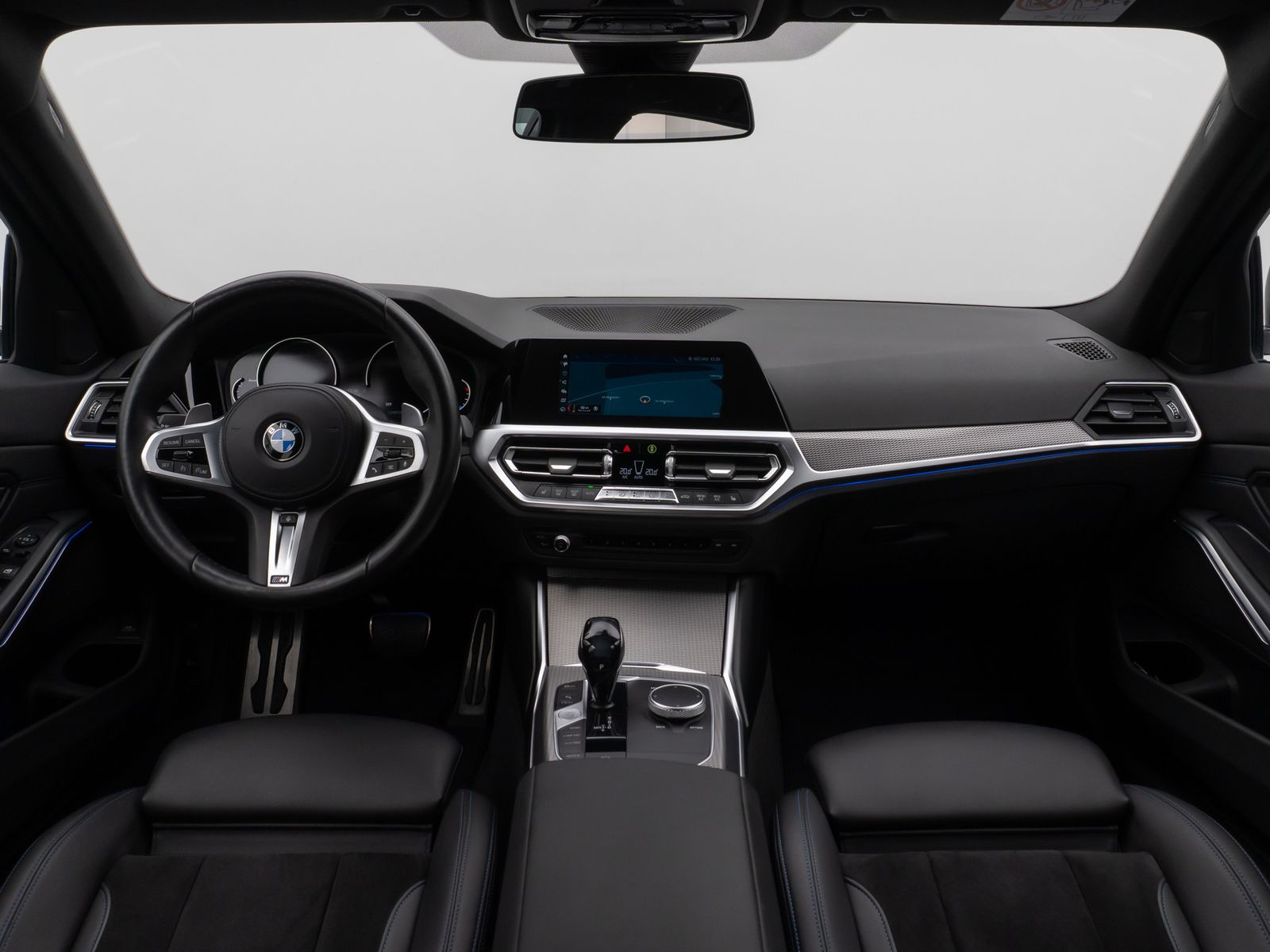Fahrzeugabbildung BMW 330d M Sport HiFi Lenkradheiz AHK Komfort 18Zoll