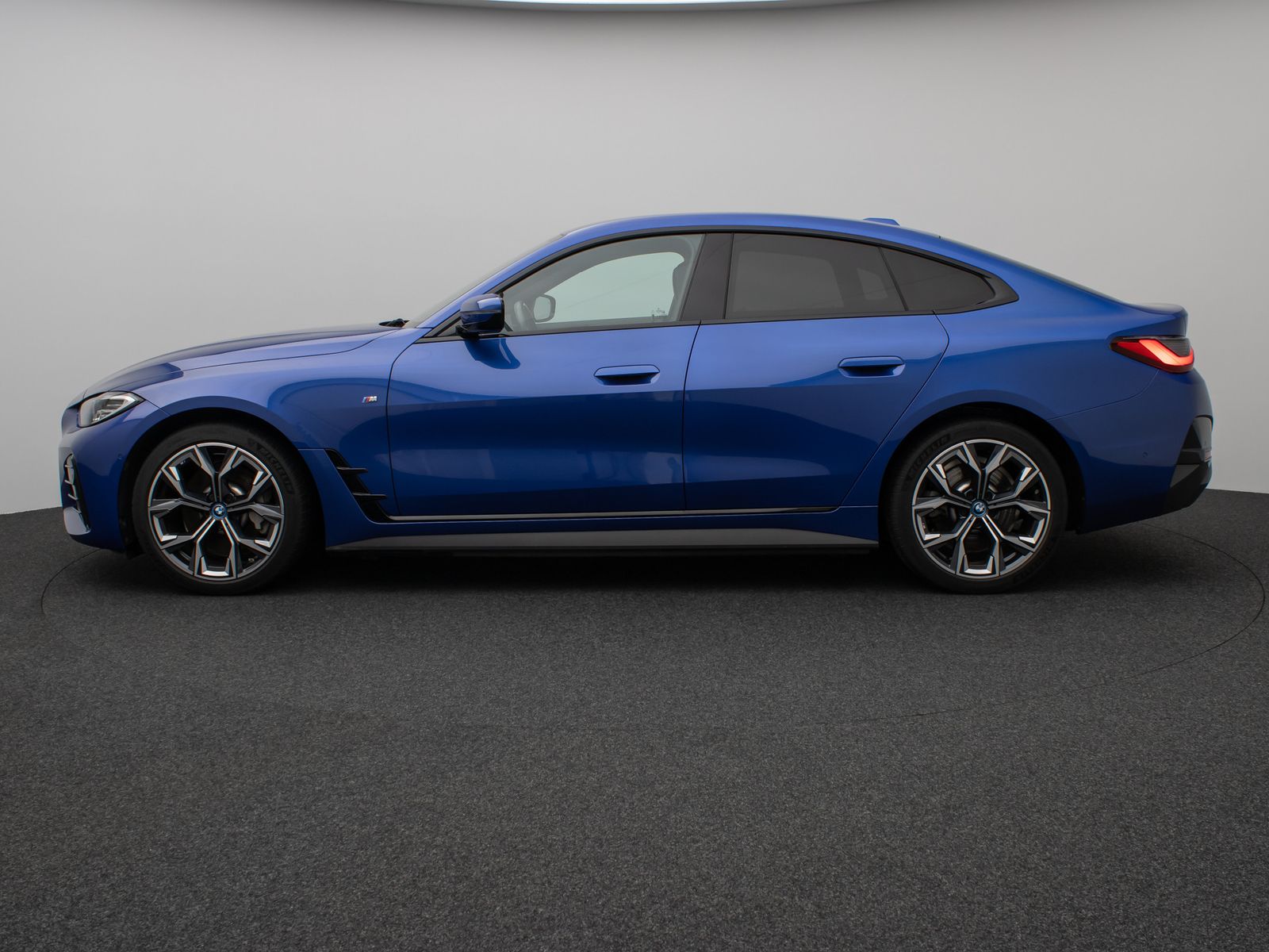 Fahrzeugabbildung BMW i4 eD40 Gran Coupé M Sport Kamera HUD DAB H/K