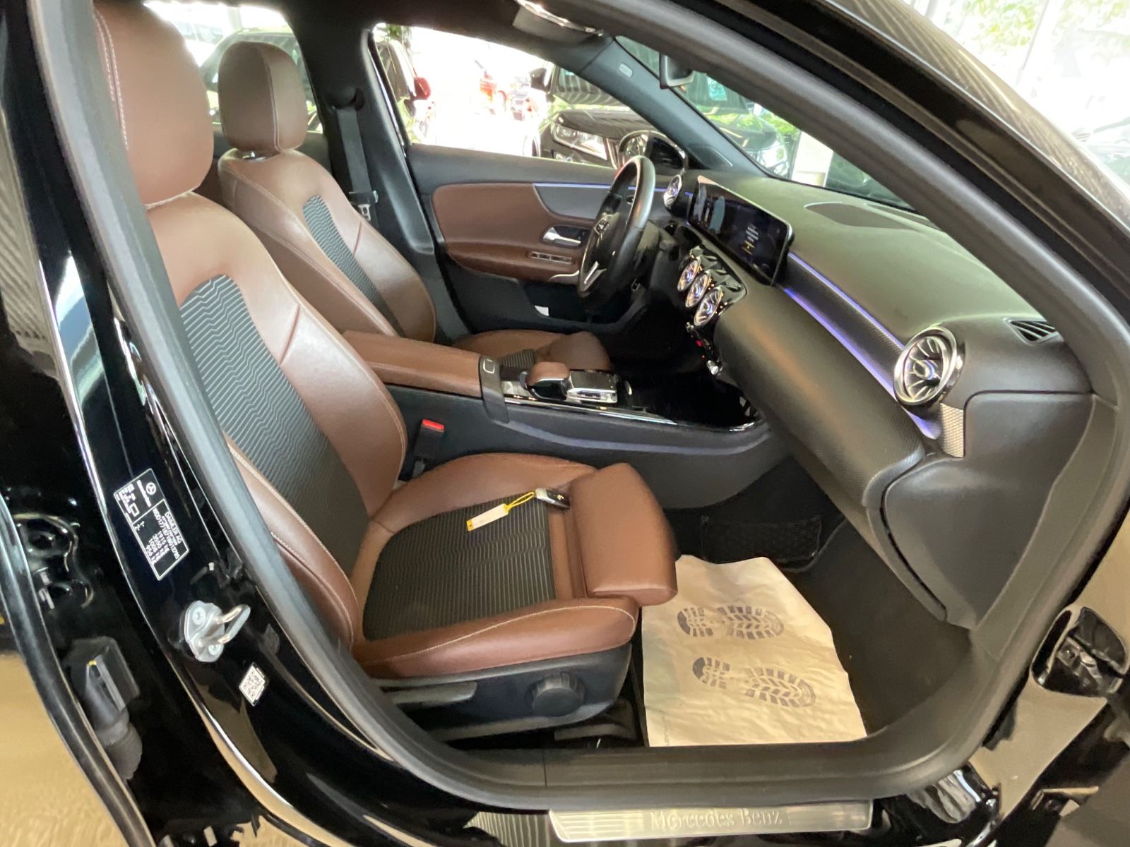 Fahrzeugabbildung Mercedes-Benz A 200 Lim. *AMBIENTE*LEDER-BRAUN* Exclusive *