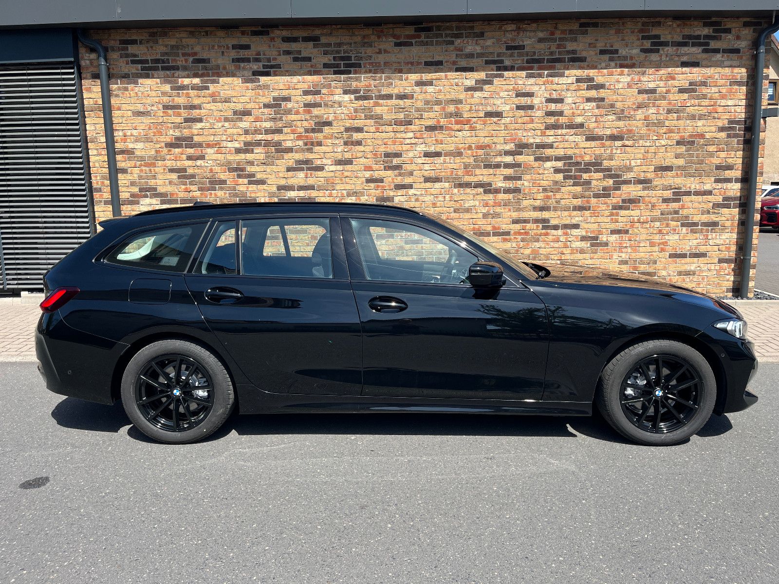 BMW 318i Touring Navi LED Shz Kamera foto 7