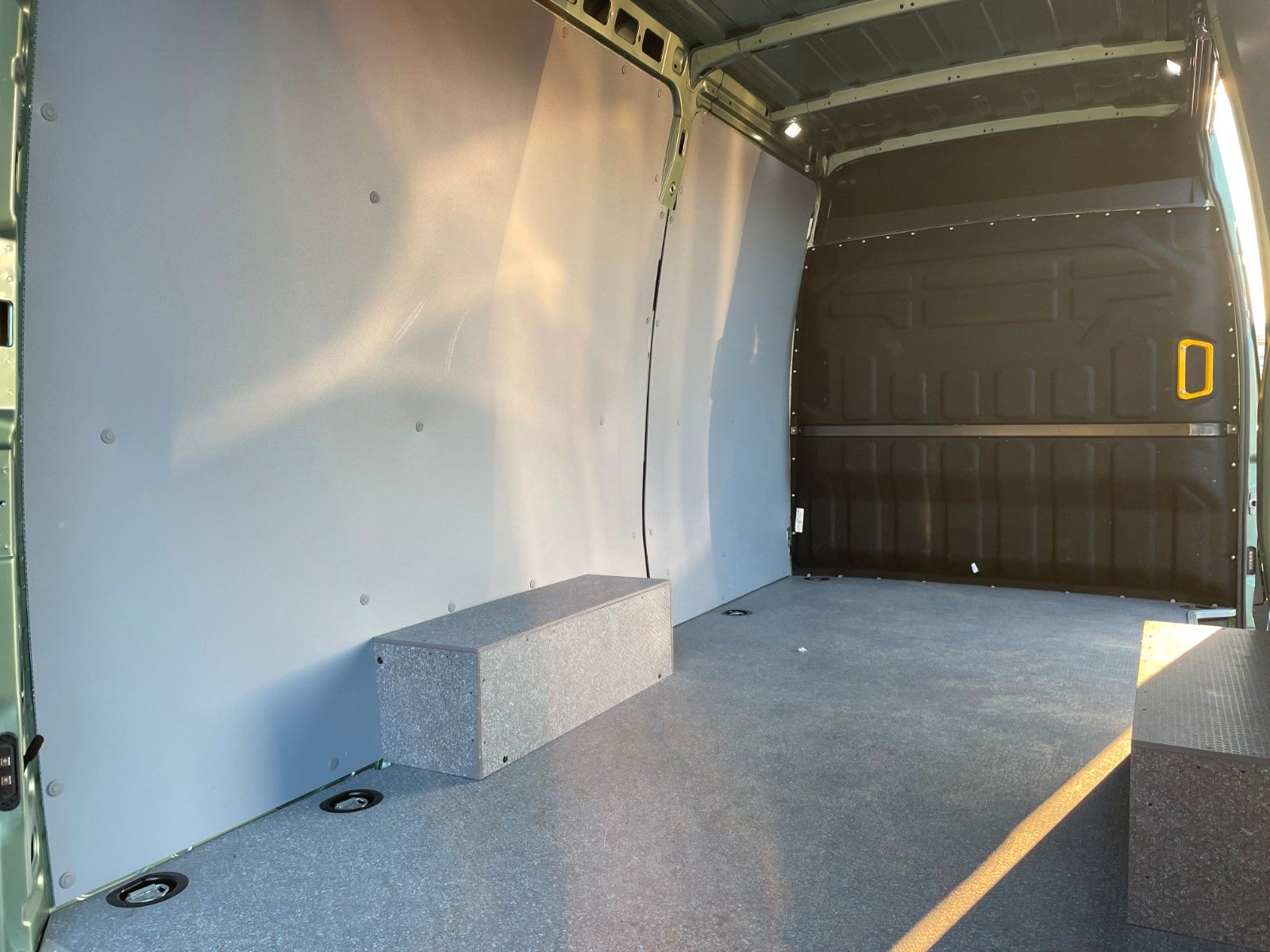 Fahrzeugabbildung Iveco Daily 35S16 HA8V 3.0L *R3.520mm*AHK*Automatik*